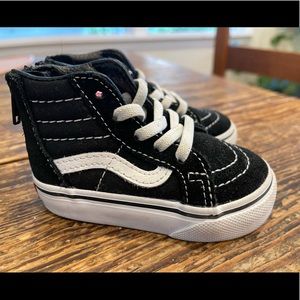 Black classic vans size 3.5